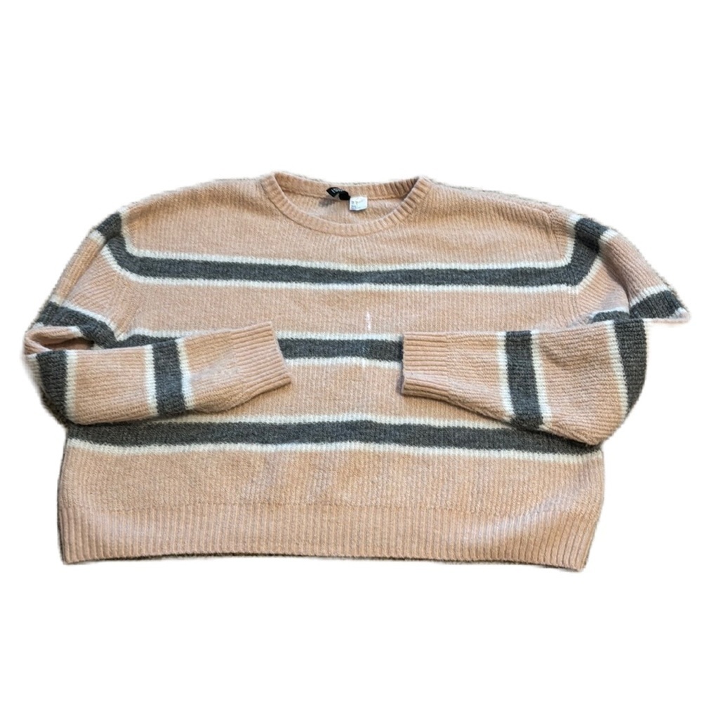 Divided M light pink cropped sweater with white and grey stripes